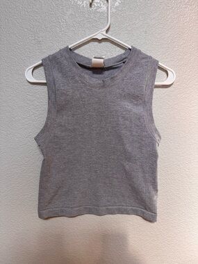 Athleta Ribbed Crew Neck Tank Women’s M Grey Minimalist